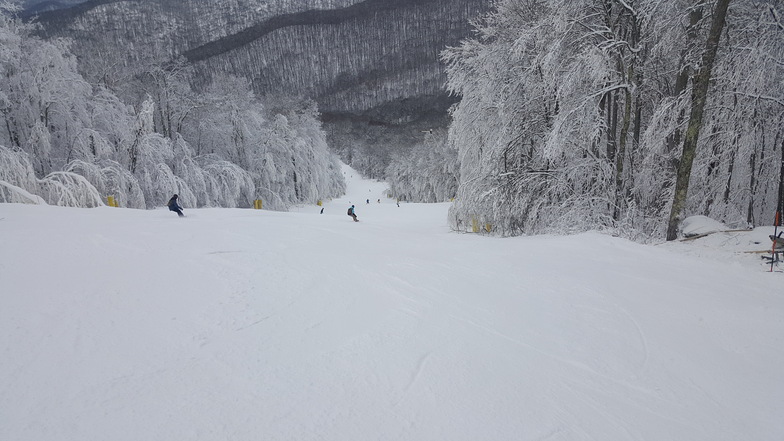 Snowshoe Mountain Resort snow