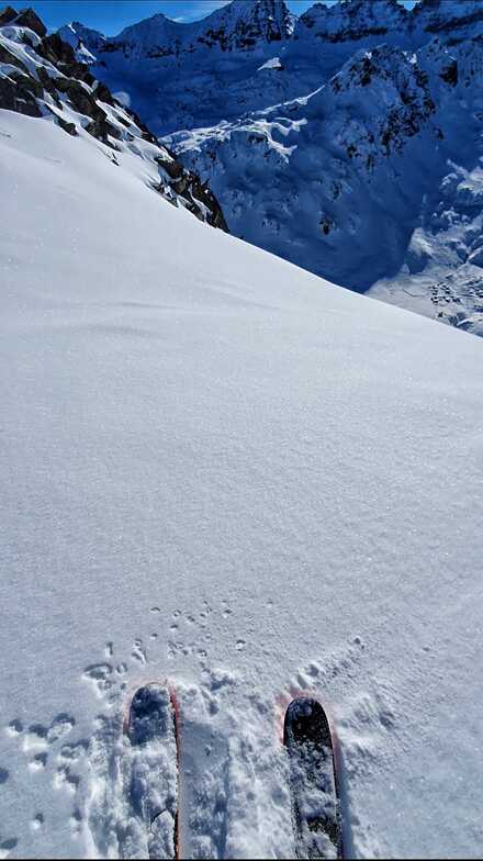Dropping in, Ovit Mountain