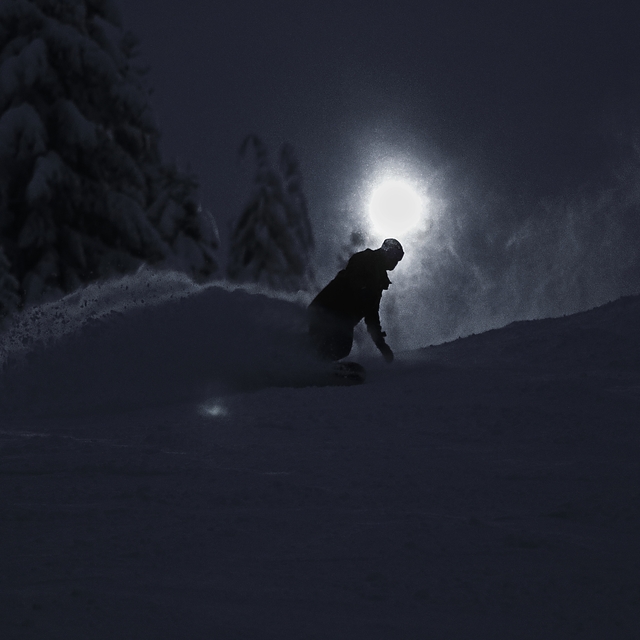 Mt Hood Ski Bowl Snow: Night Rider 