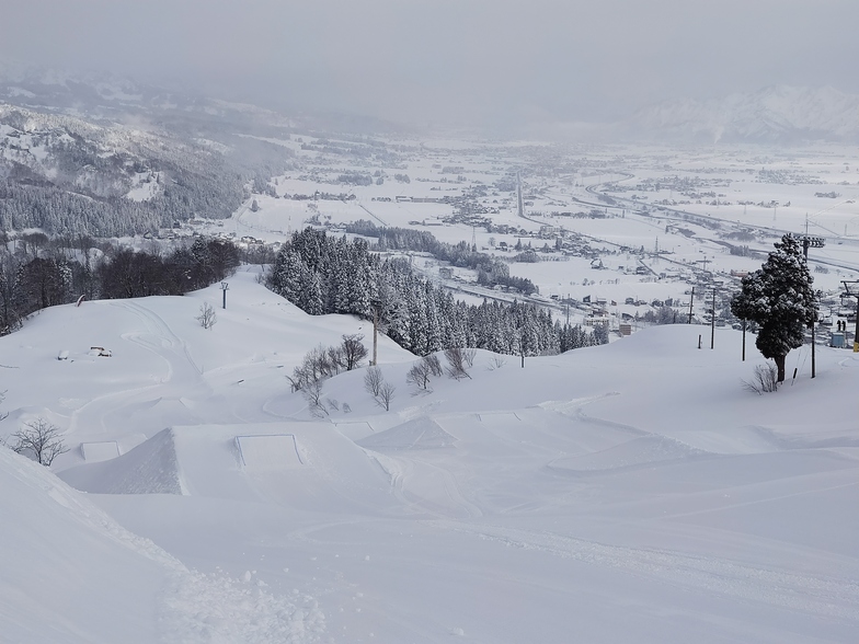 Terrain park at Ishiuchi Maryuama, Ishiuchi Maruyama