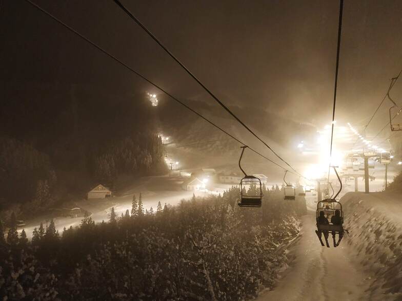Night skiing at Kandatsu, Pine Ridge Resorts Kandatsu