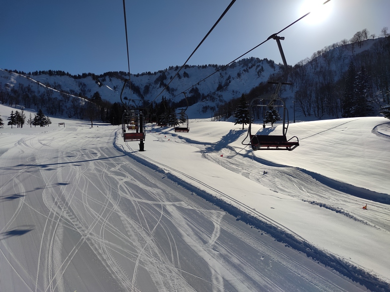 Heading up to the bunny slopes at Yuzawa Nakazato