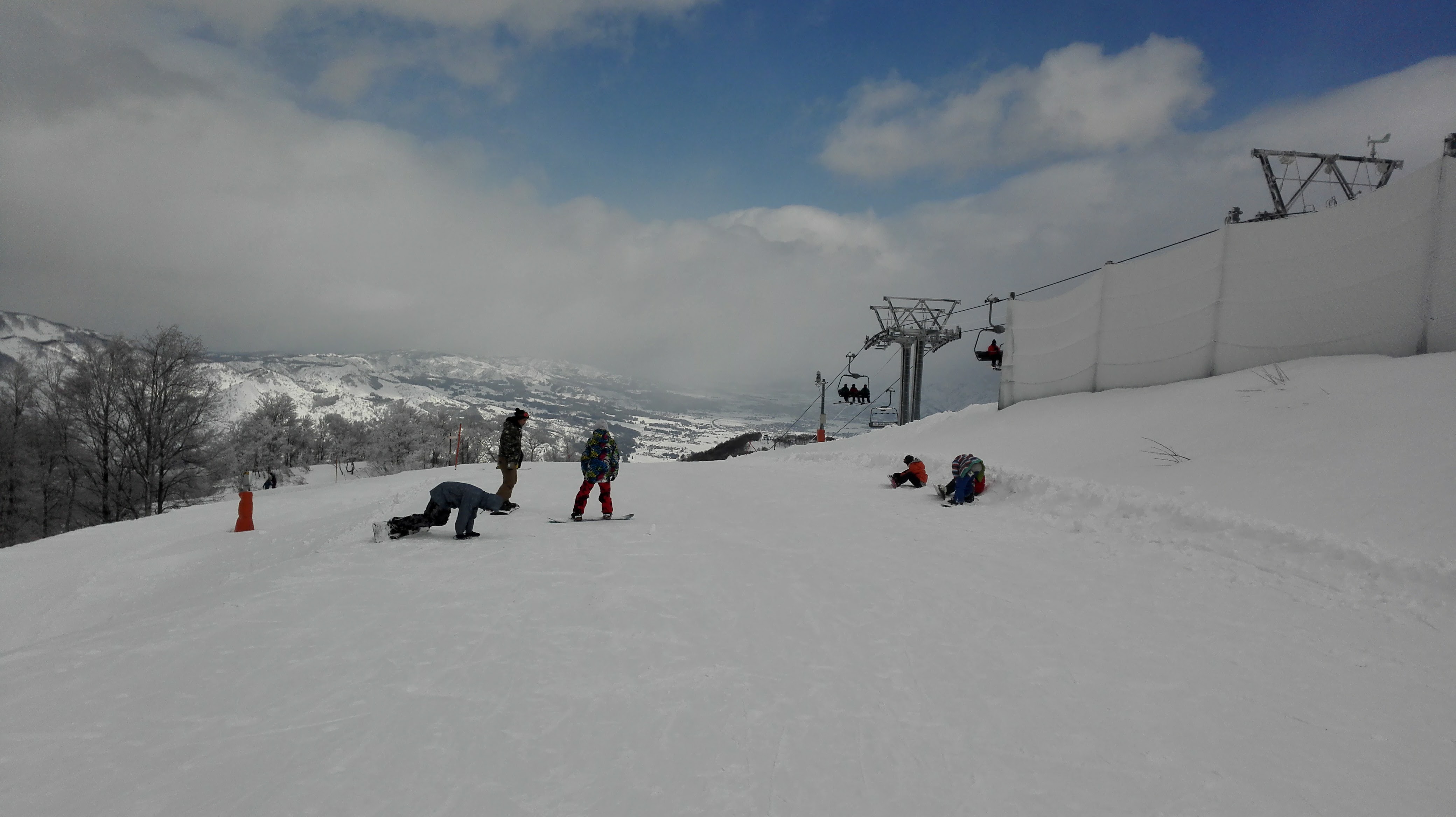 The top of the Sociable quad lift at GALA Yuzawa