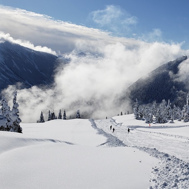 Shames Mountain Snow: Sunny Snowy Shames March 2021