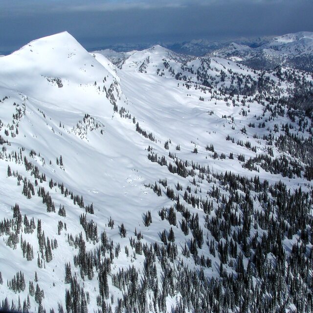 Tsuius Mountain, Monashee Powder Snowcats