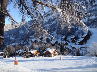 Oz en Oisans Ski Resort by: Gary Smith