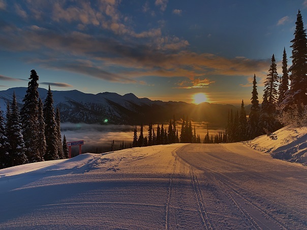 Sunrise at top chair, Powder King