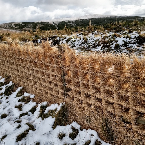 Foel Cwmcerwyn Ski Resort by: Chris Morris