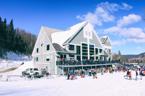 Le Massif du Sud Ski Resort by: Luc Malovechko