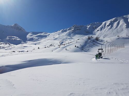 Vars Ski Resort by: Mik Orain