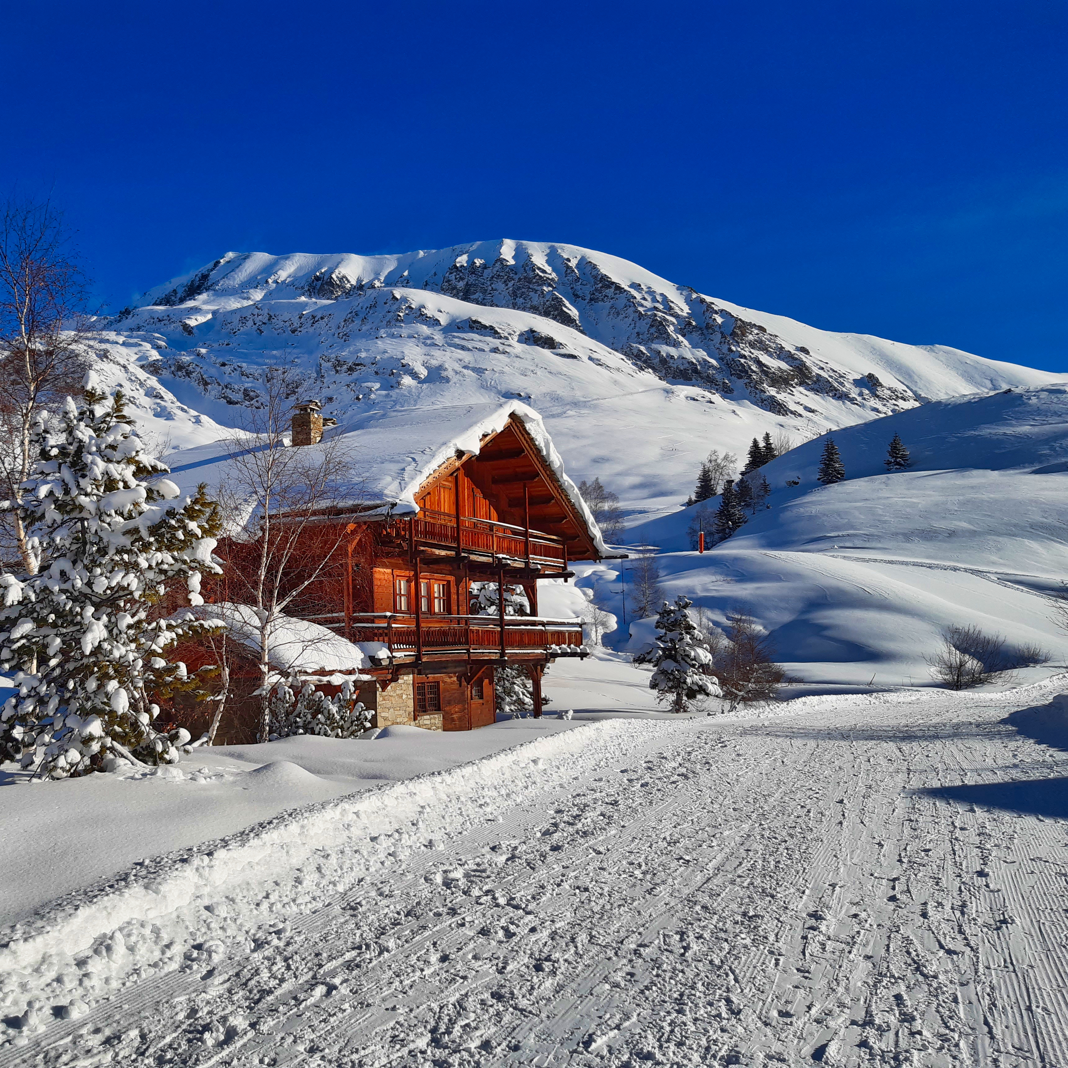 the chalets in Alpe d'Huez