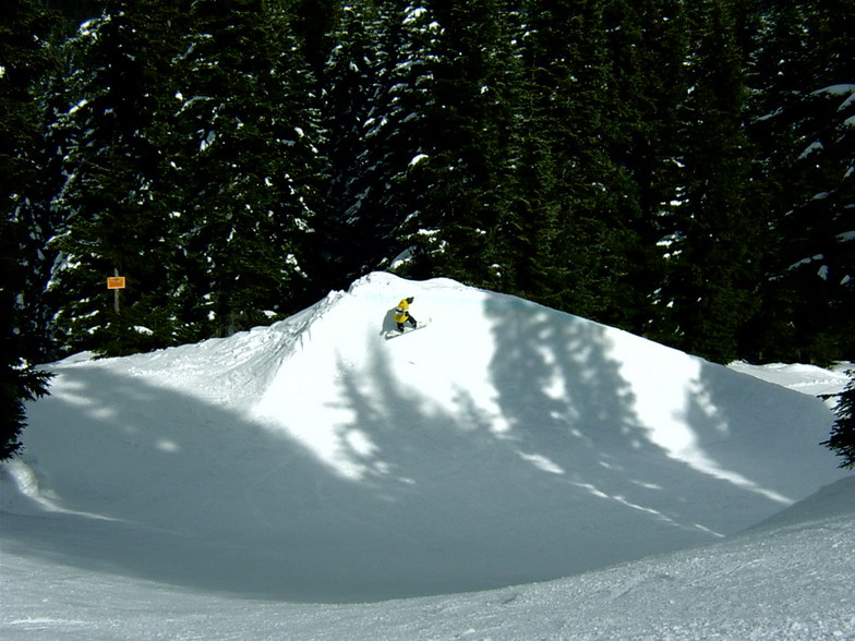 James Hitting the Razorback, Stevens Pass