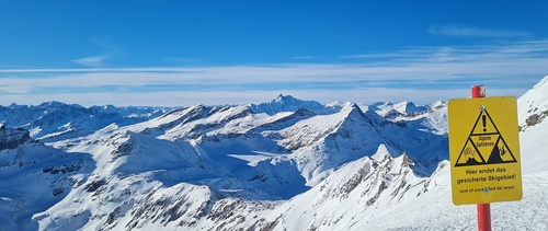 Mölltaler Gletscher Ski Resort by: Jan Valenta