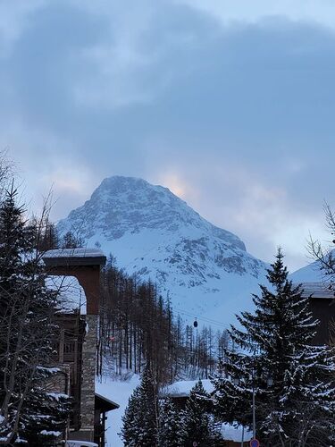 Val d'Isere Ski Resort by: Simply Val d'Isere