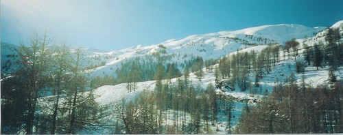 Val d’Allos 1500 Le Seignus Ski Resort by: robbo