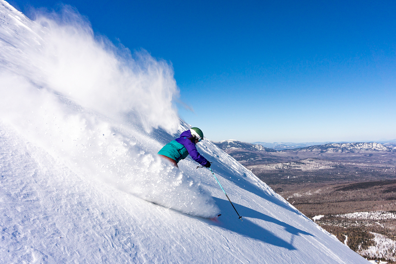 Sugarloaf's legendary backside Snowfields