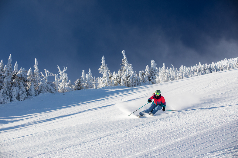 Carving corduroy on Haulback, Sugarloaf