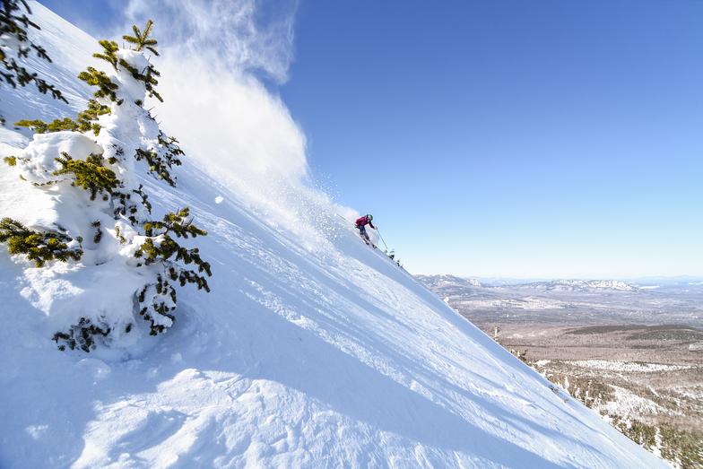 The backside snowfields, Sugarloaf