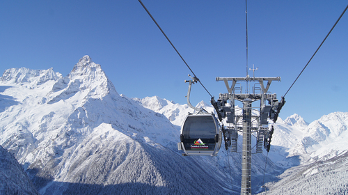 Dombai Ski Resort by: ООО "Канатные дороги Домбая"