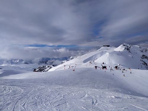 Les Menuires Ski Resort by: Wolf Mende