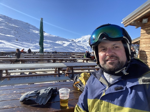 Val Thorens Ski Resort by: Claudio Caniato