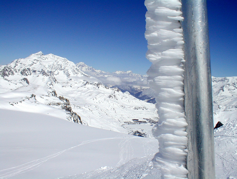 tignes from the top of the grand motte funicular. 04/04