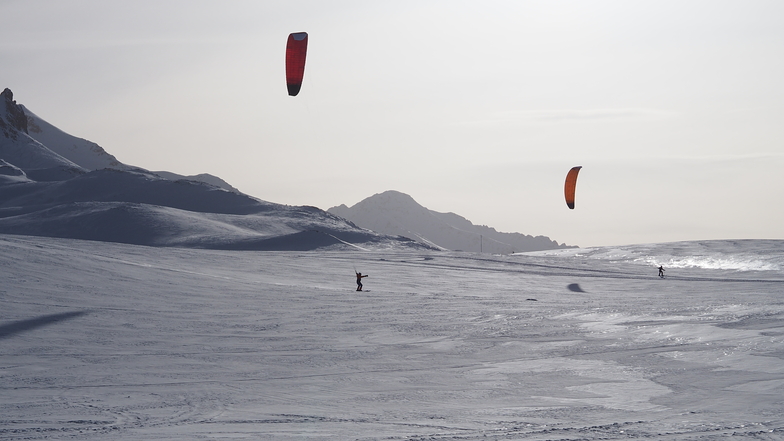 Snowkiting, Ovit Mountain