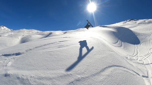 Dizin Ski Resort by: amirali