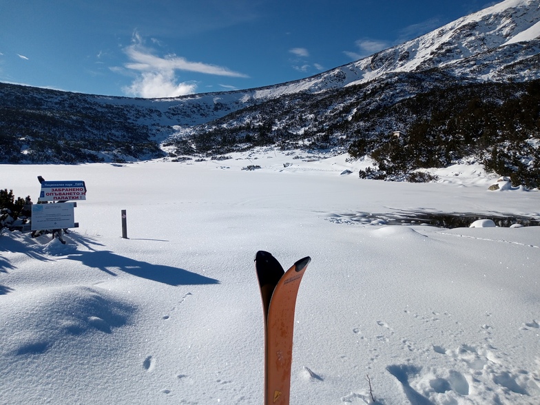 Bezbog top station and lake, Bezbog Ski Centre