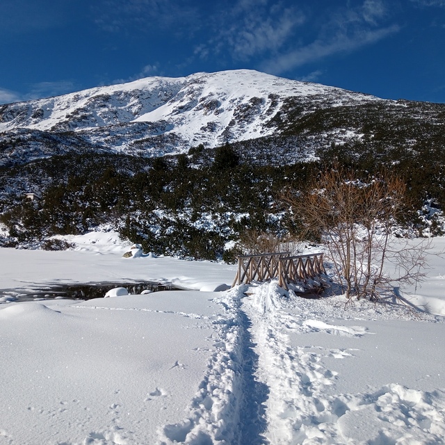 Footpath to Bezbog summit, Bezbog Ski Centre