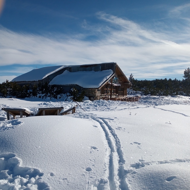 Bezbog lakeside restaurant, Bezbog Ski Centre