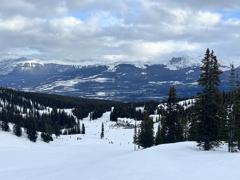 Ski or coffee break?, Marmot Basin