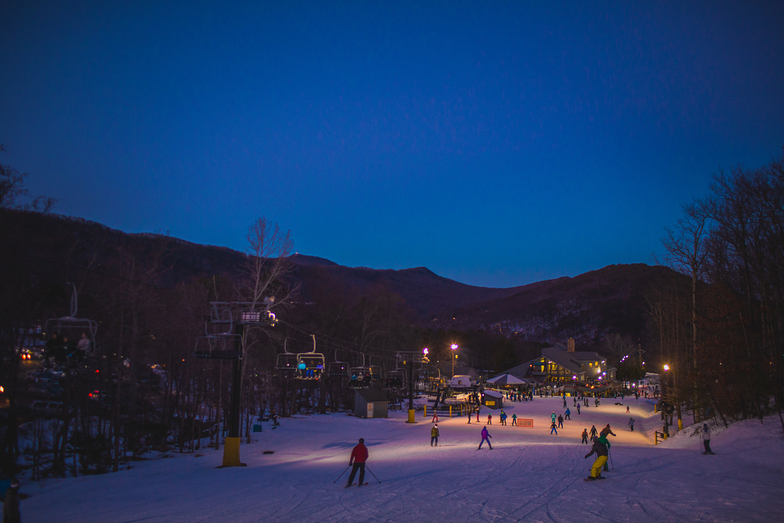 Night skiing at Massanutten Resort