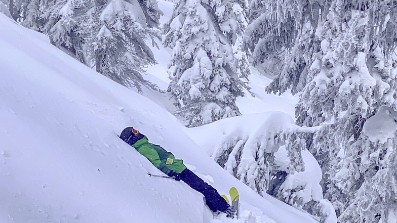 Ah, resting in the pow!, Fernie