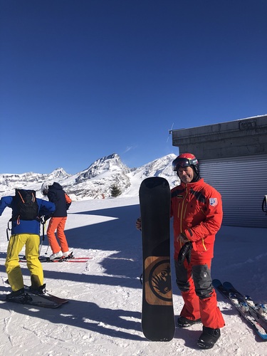 Zermatt Ski Resort by: jimmy minardi