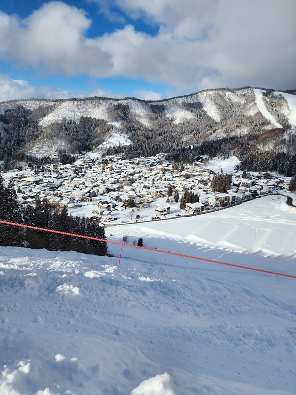 Nozawa onsen village, Nozawa Onsen Hokuryuko Family Ski Area