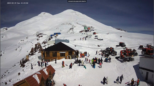 Mt Elbrus Ski Resort by: Александр Тушев