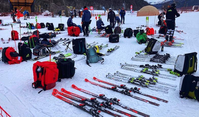 equipos, Cerro Castor