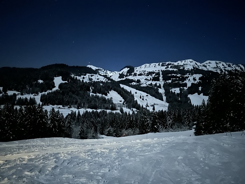 Night photo from Villars