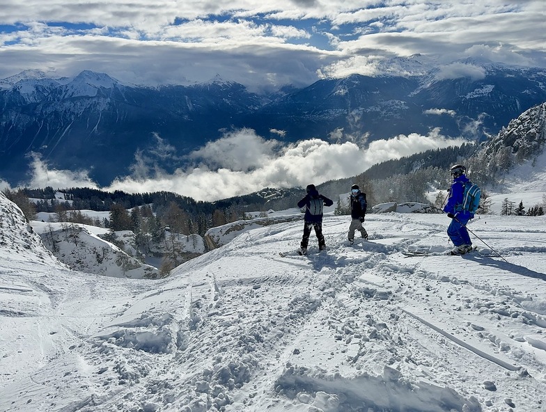 Crans Montana snowboarding