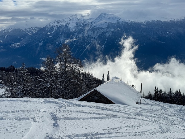 Crans Montana snowboarding