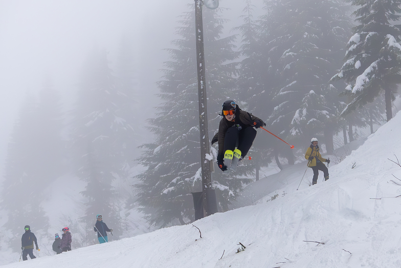 Summit central, Summit at Snoqualmie