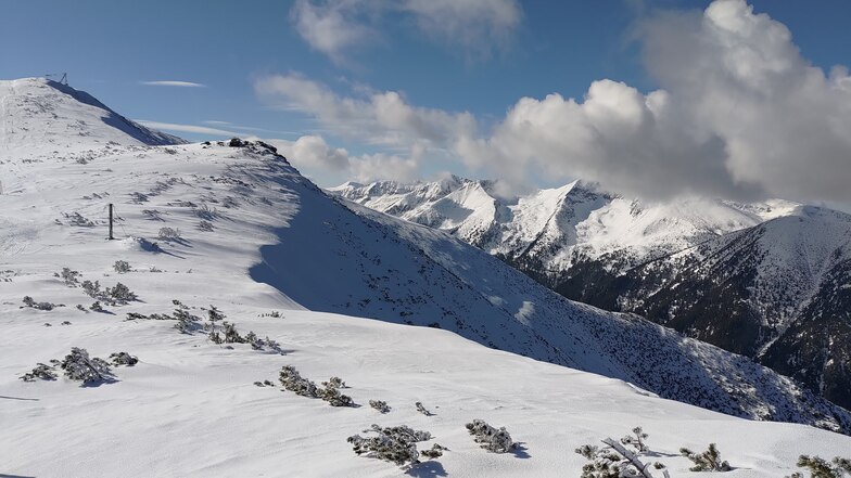 View from Markudjik ski area, Borovets
