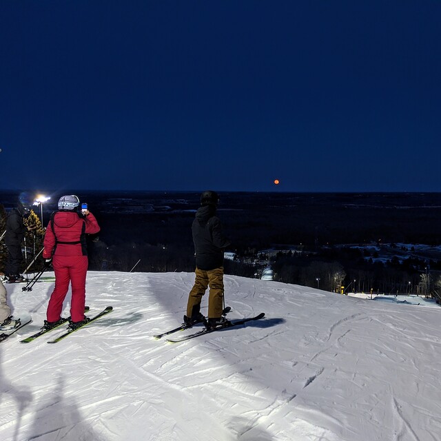 Ski at Mt St Louis, Mt St Louis Moonstone