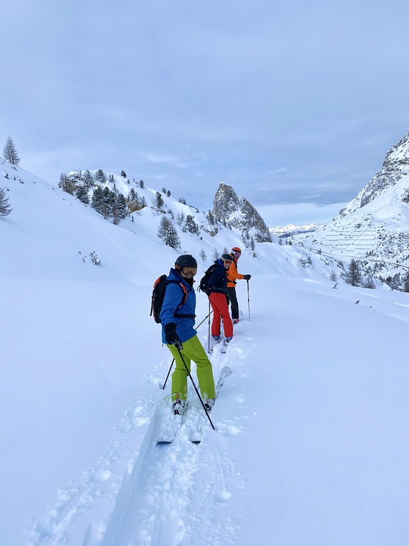 solitude of  prime  numbers/, Cortina