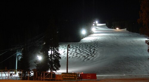 Loch Lomond Ski Area Ski Resort by: Jenny
