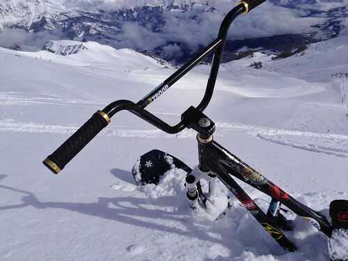 Pra Loup (Espace Lumière) Ski Resort by: lolo