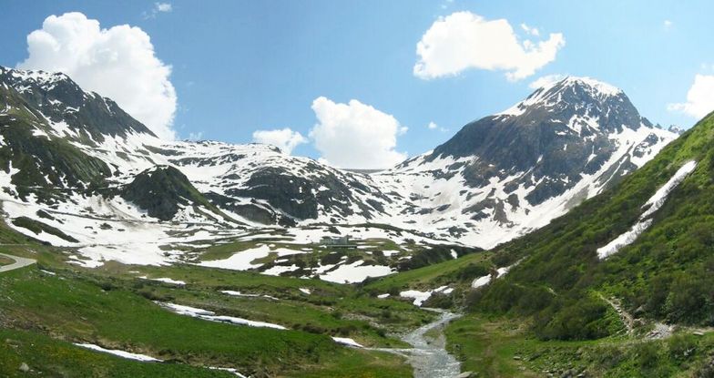 Nufenenpass, Gstaad - Château-d'Oex