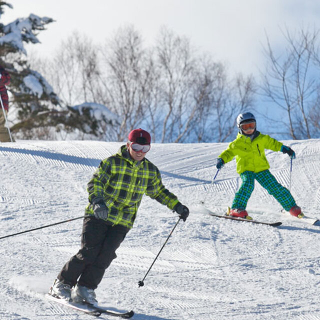Children's First Time on Skis, Ikenotaira Snow Park