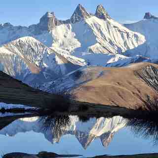 Pre-Winter 2 Cats, Saint-Sorlin d'Arves (Les Sybelles)